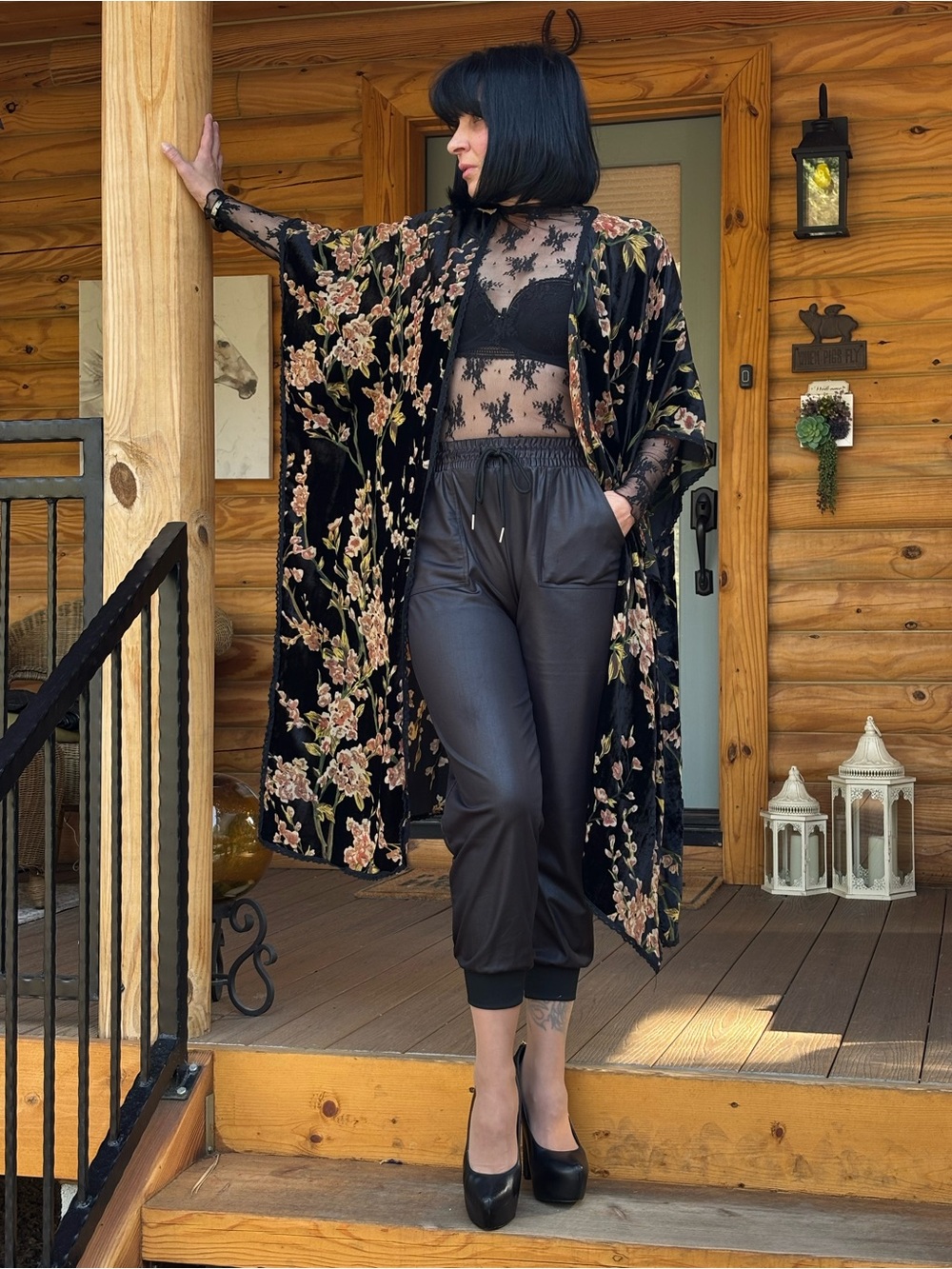Black Floral Velvet burnout Kimono Wrap - Picture 3 of 4